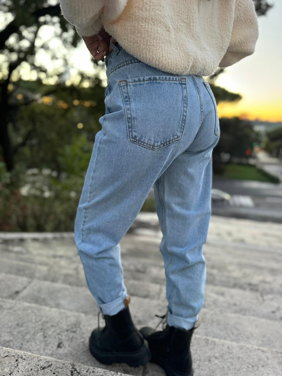 JEANS MOM FIT NOÁ NEW COLLECTION